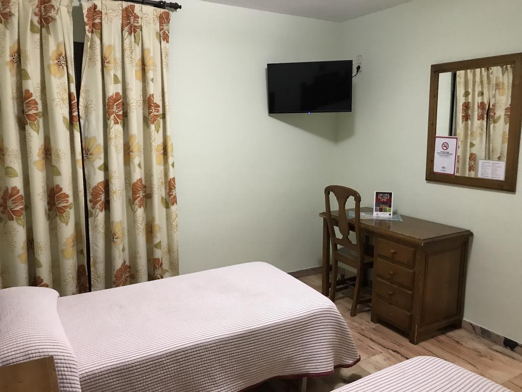 Hostal Rio De Oro Alcala La Real Bagian luar foto