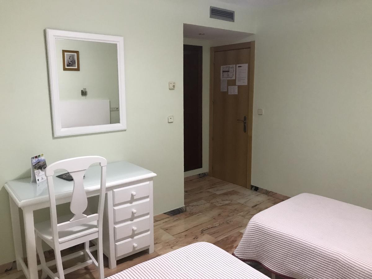 Hostal Rio De Oro Alcala La Real Bagian luar foto