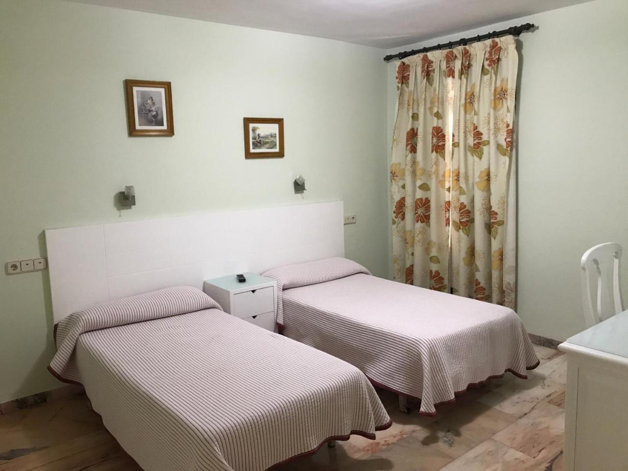 Hostal Rio De Oro Alcala La Real Bagian luar foto